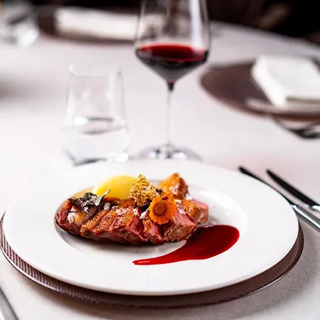 酒店 鲁斯塔酒店 5*